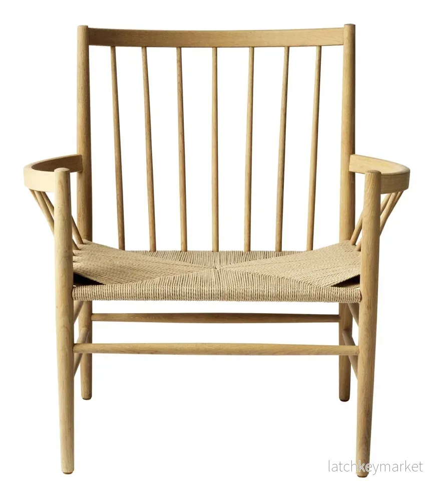 J82 Lounge Chair