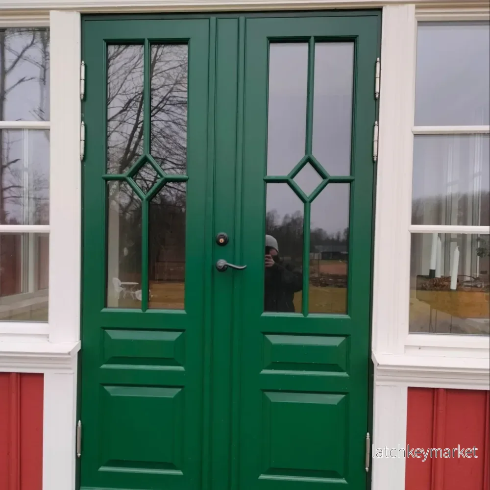 Pardörr ytterdörr vagnsgrön 1270×2080 mm med spröjs (begagnad vara) Pardörr ytterdörr vagnsgrön 1270×2080 mm med spröjs (begagnad vara)