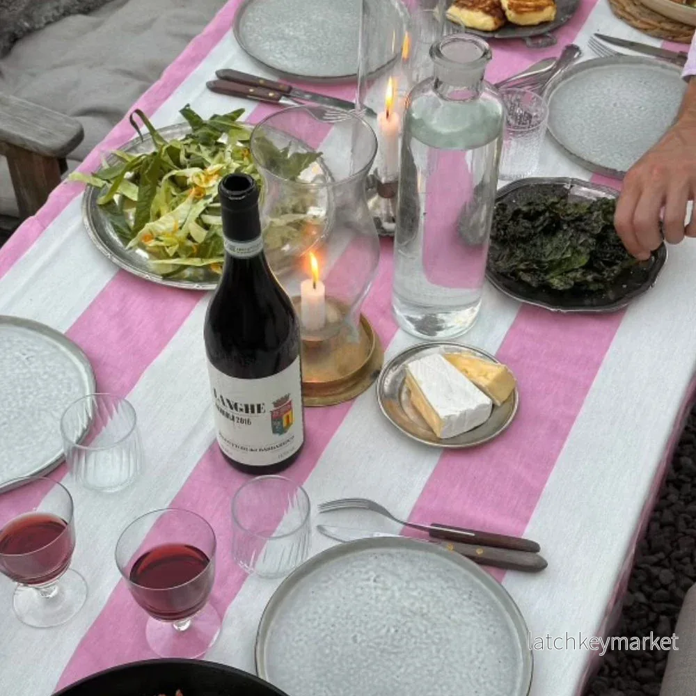 Midnatt Table Cloth Gaia