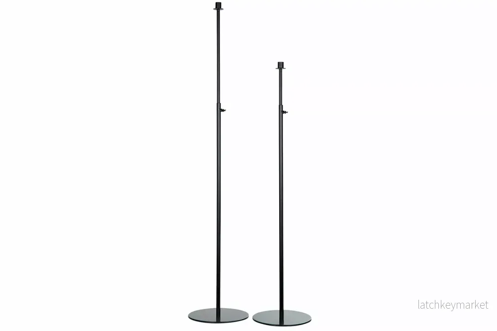 Ljusstake Reglerbar 82-154 cm – svart HH Ljusstake Reglerbar 82-154 cm – svart HH