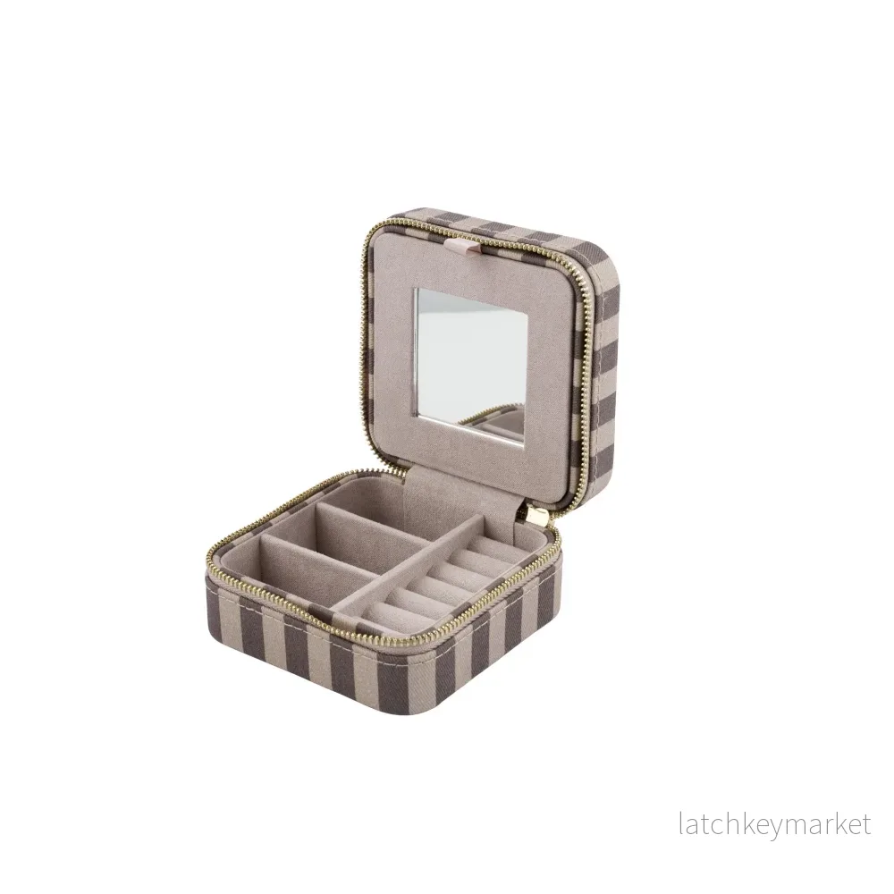 Ayille smyckeskrin 10x10x5 cm.