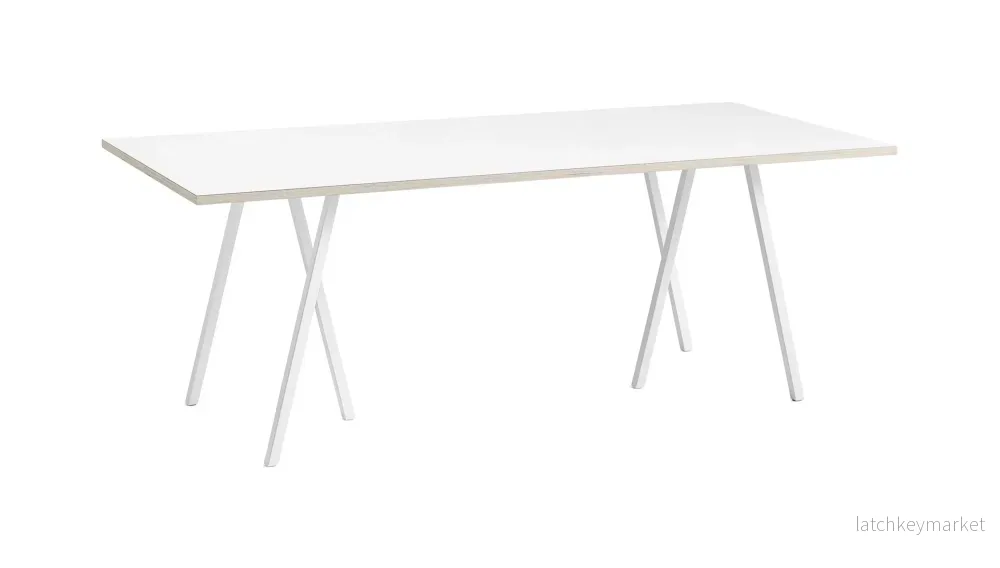 Loop Stand Table 200 cm
