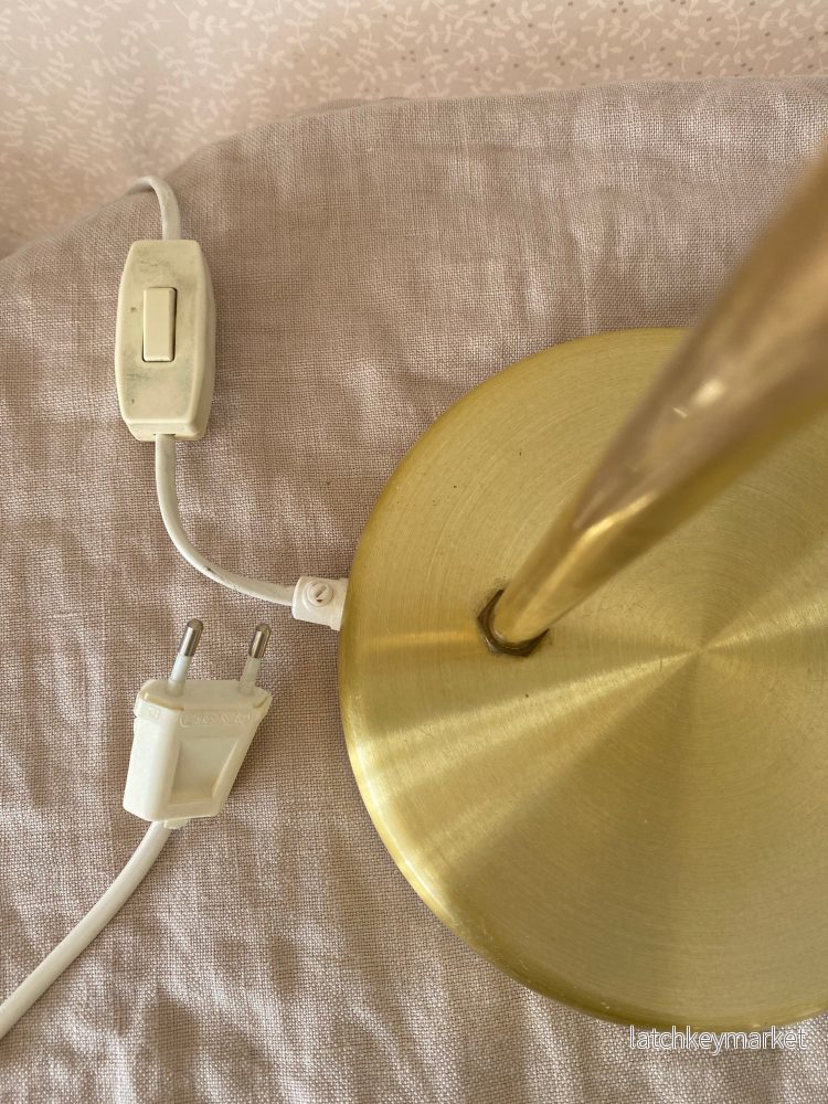 Bordslampa i mässing - fraktas nu! - Bild 3