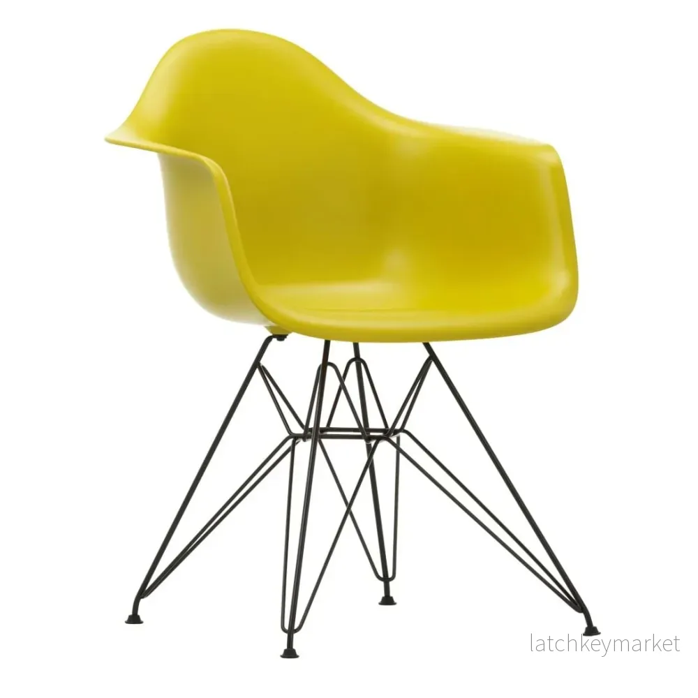 Eames Plastic Armchair RE DAR - Black Base