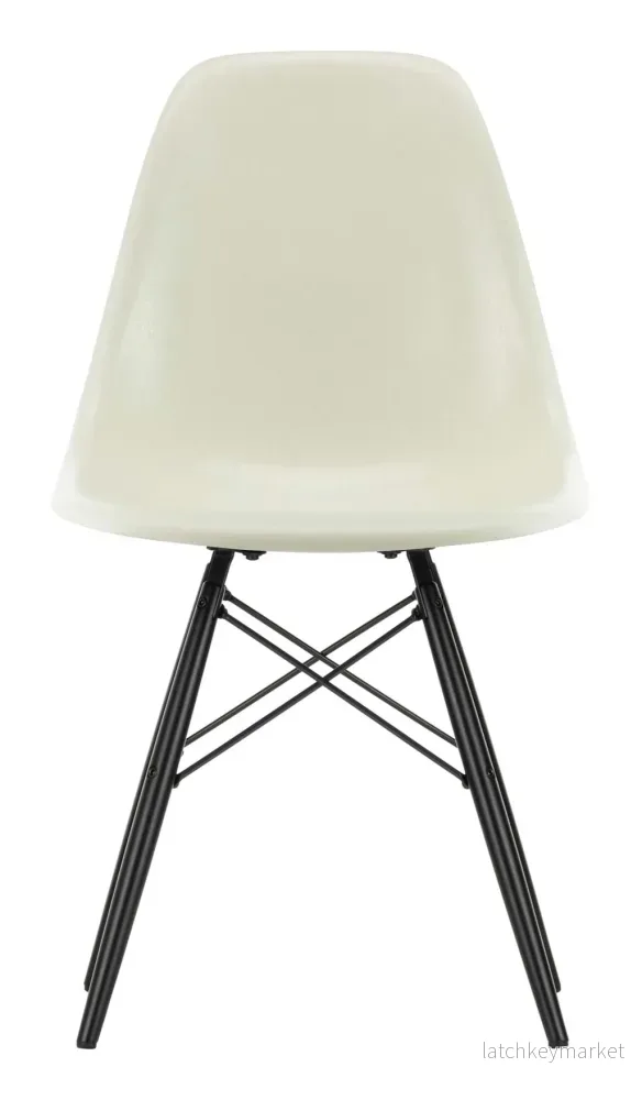 Eames Fiberglass Chair DSW Black Maple