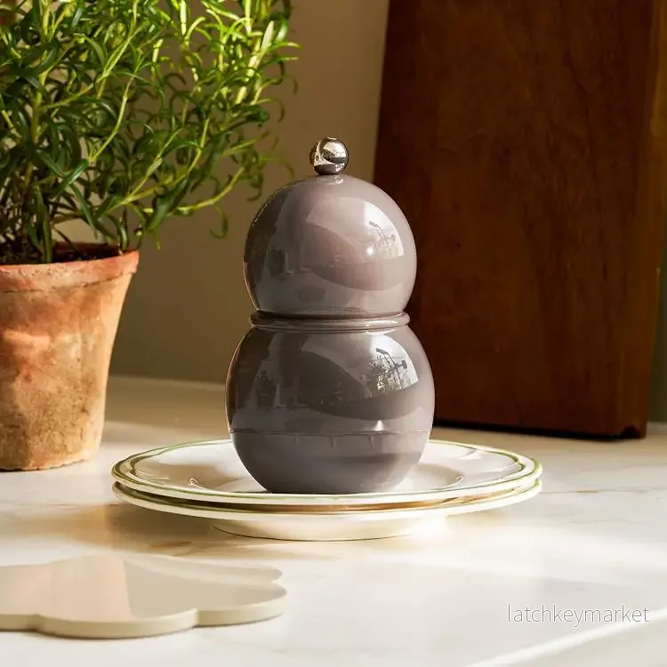 Small Bobbin Salt & Pepper Mill Warm Grey - Bild 2
