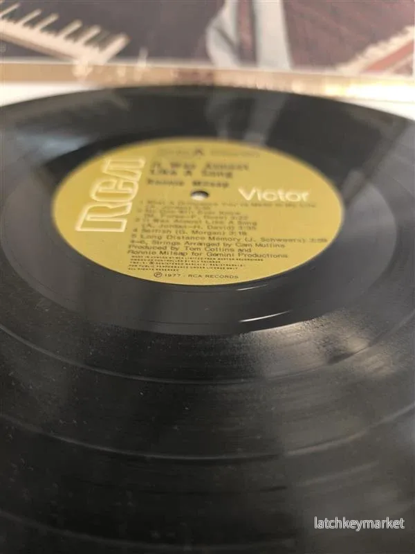 Ronnie Milsap – It Was Almost Like a Song (Vinyl, RCA Victor, 1977) - Bild 3