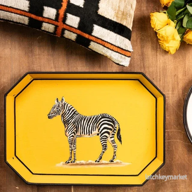 Bricka Handmålad Yellow Zebra Les Ottomans