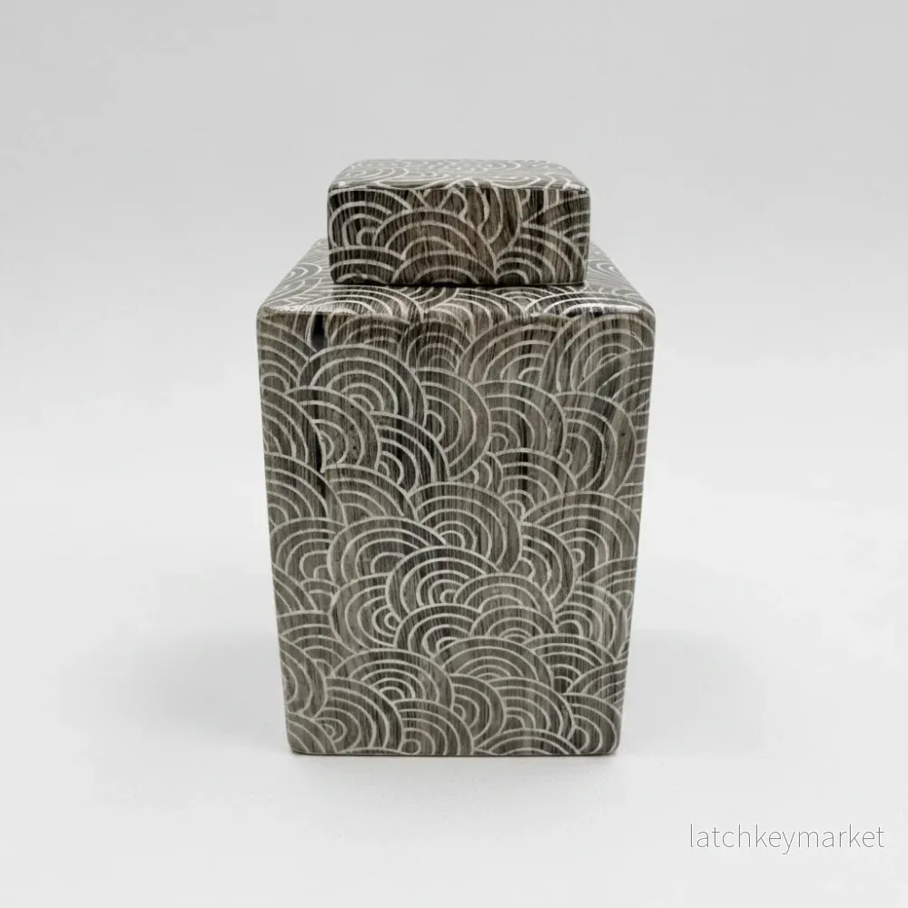 Vas/lockurna i porslin Art Deco mönster Vas/lockurna i porslin Art Deco mönster