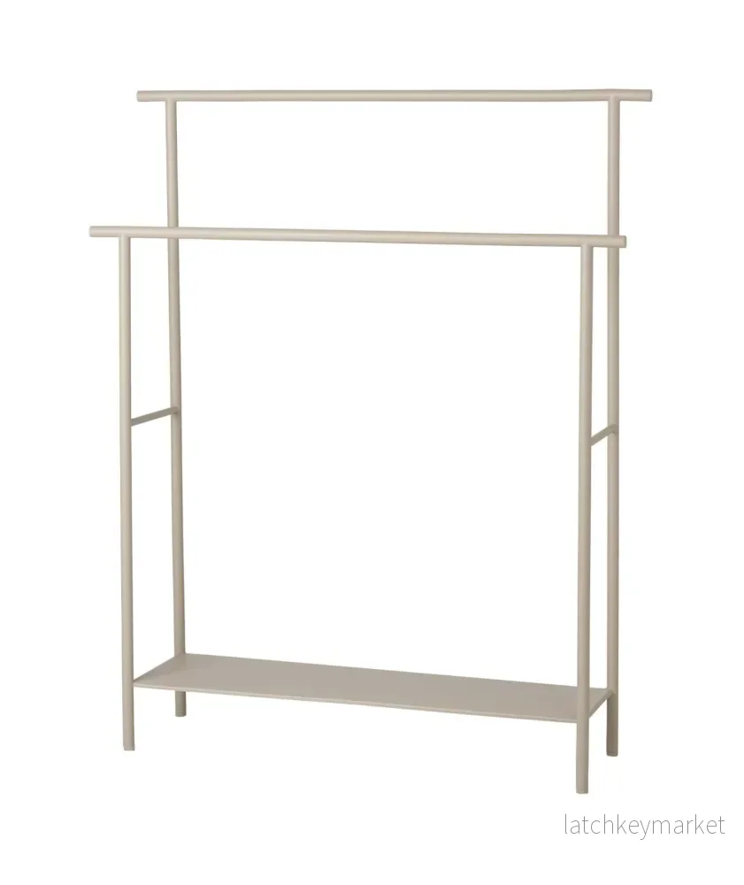 Dora Towel Stand