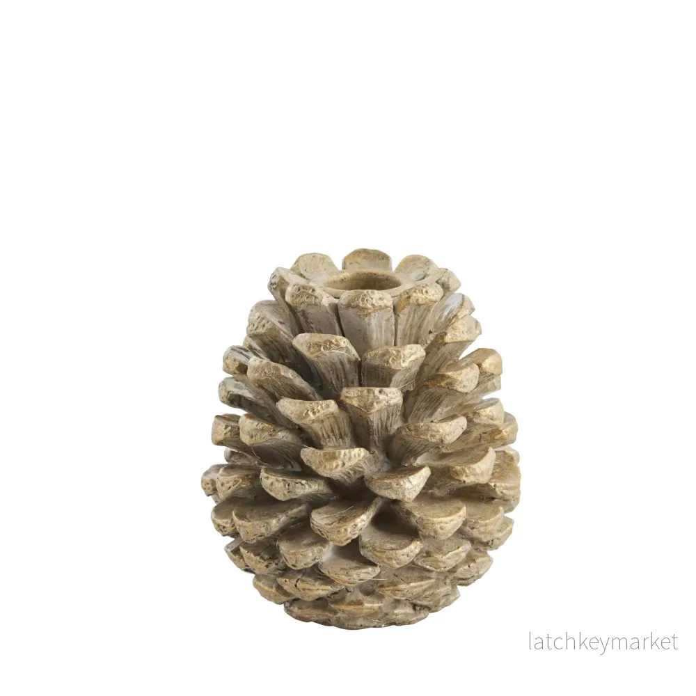 Serafina ljushållare L9,5XB9,5XH10,2 cm. ljust guld Serafina ljushållare L9,5XB9,5XH10,2 cm. ljust guld