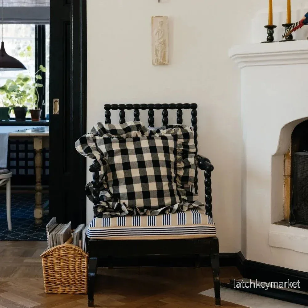 Midnatt Frill Cushion Cover Black and White Midnatt Frill Cushion Cover Black and White