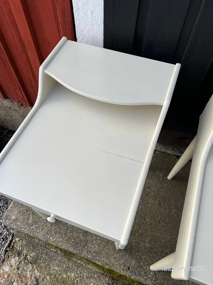 Paret sängbord i vitt - Bild 3