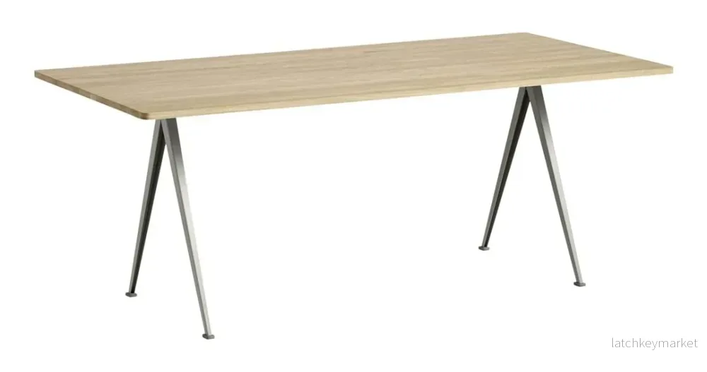 Pyramid Table 190 cm