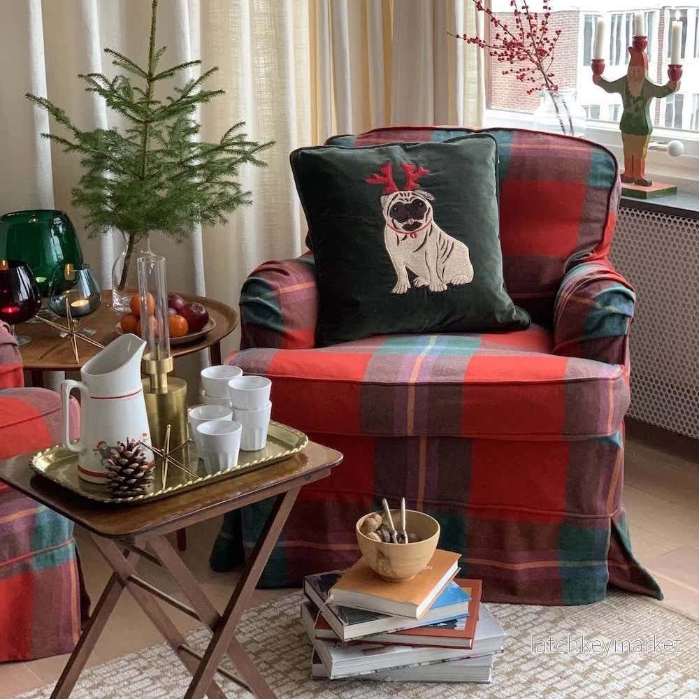 Holiday Dog Embroidered Velvet Kuddfodral 50x50 - Bild 2