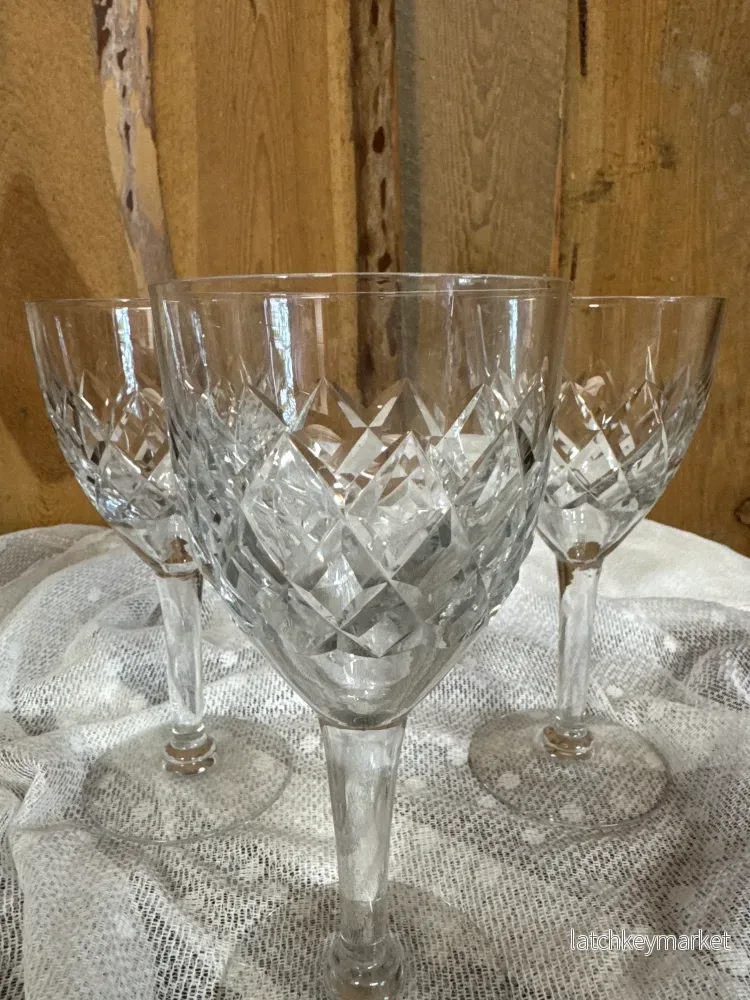 Kosta Boda rödvinsglas ”Bror”, 3st - Bild 2